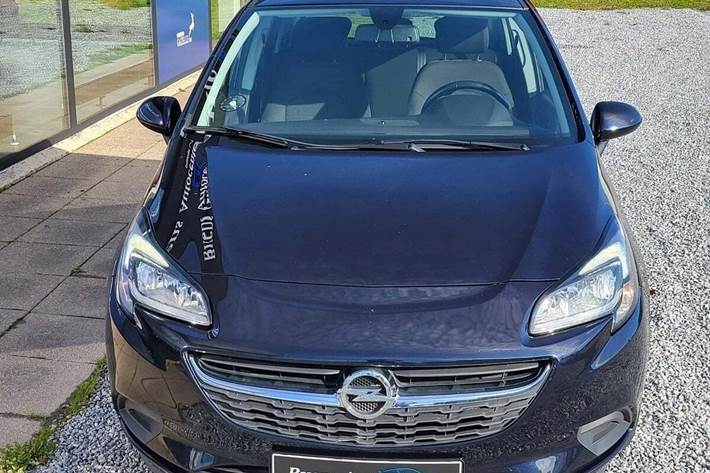 Sort Opel Corsa fra 2019