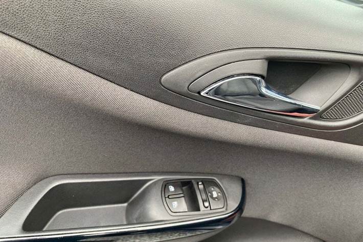 Sort Opel Corsa fra 2019