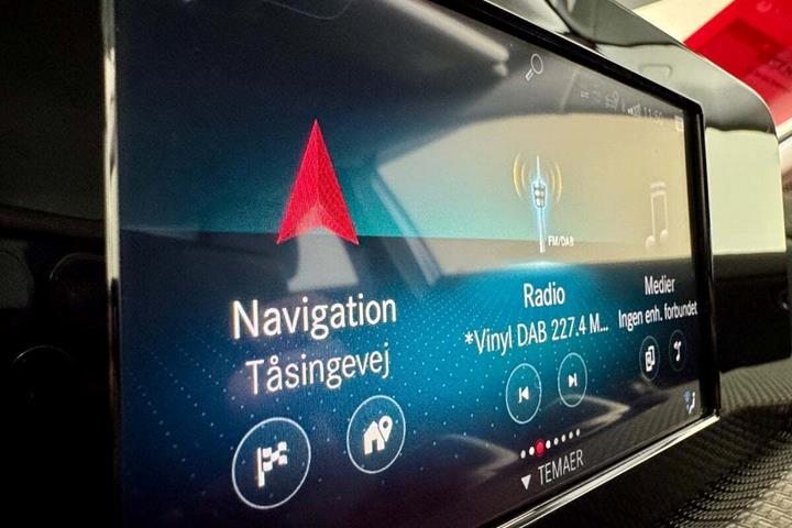 Grå Mercedes A250 e fra 2021