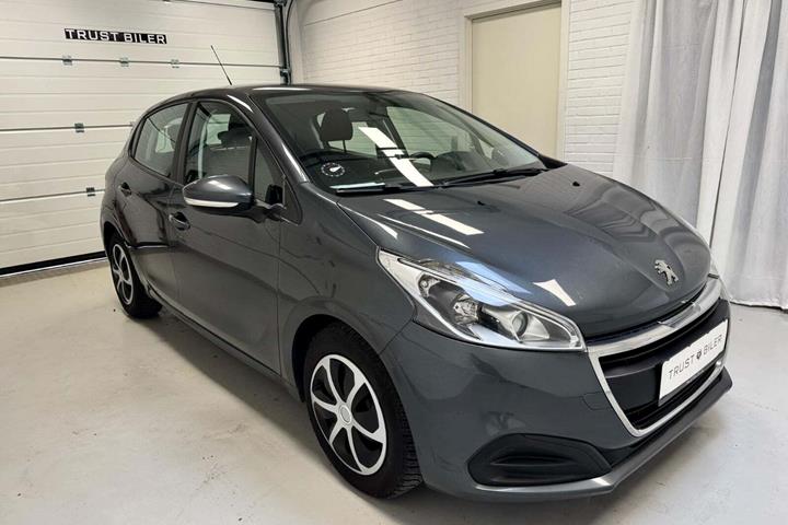 Grå Peugeot 208 fra 2015