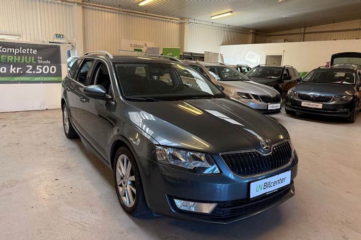 undefined Skoda Octavia fra 2015 set udefra