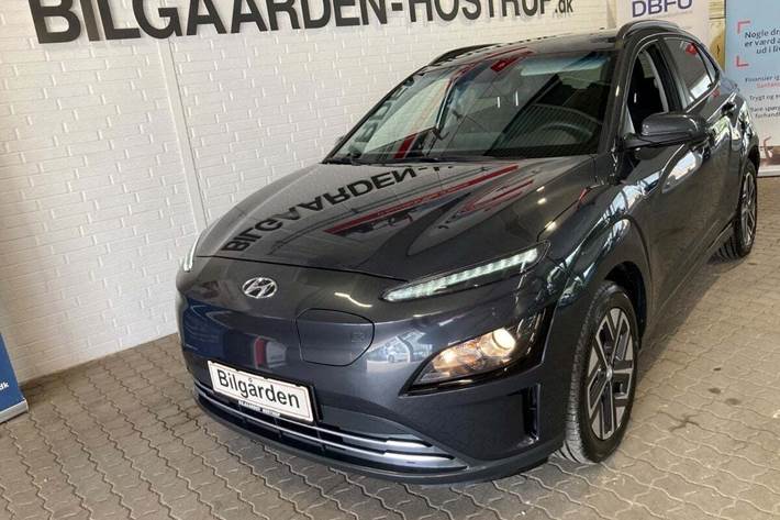 Grå Hyundai Kona fra 2021