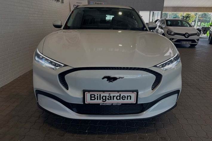 Hvid Ford Mustang Mach-E fra 2021