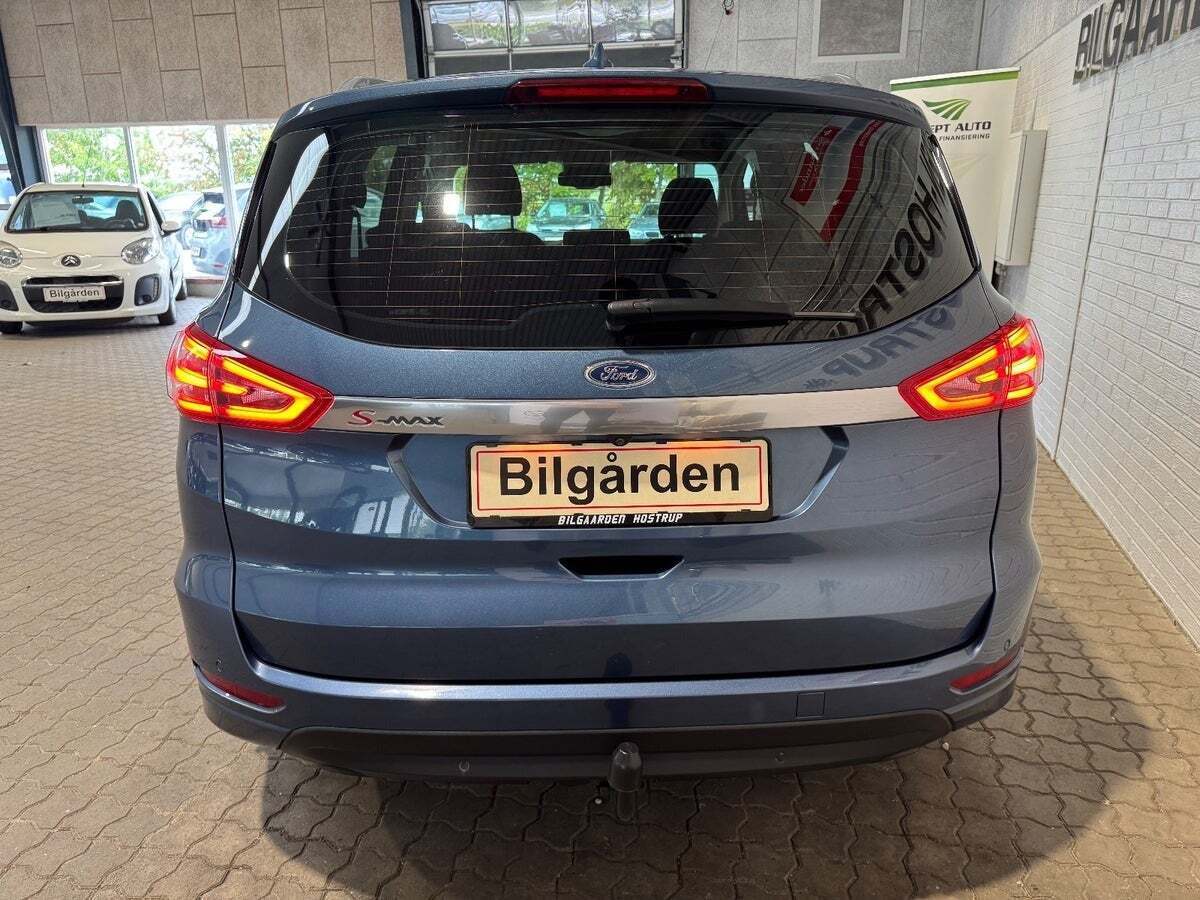Blå Ford S-MAX fra 2020