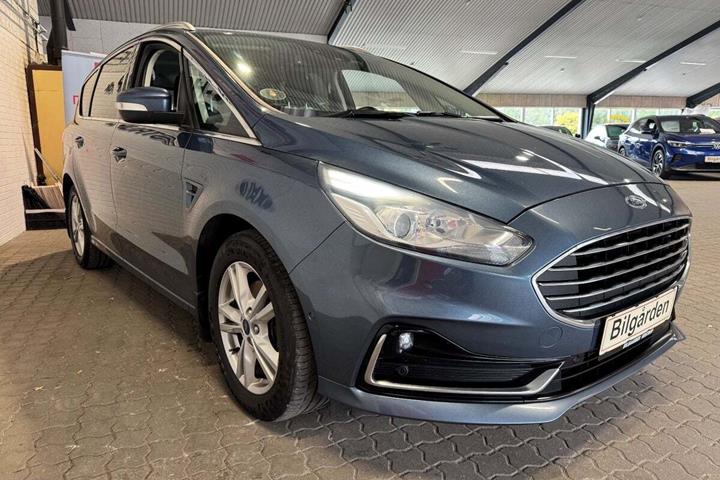 Blå Ford S-MAX fra 2020