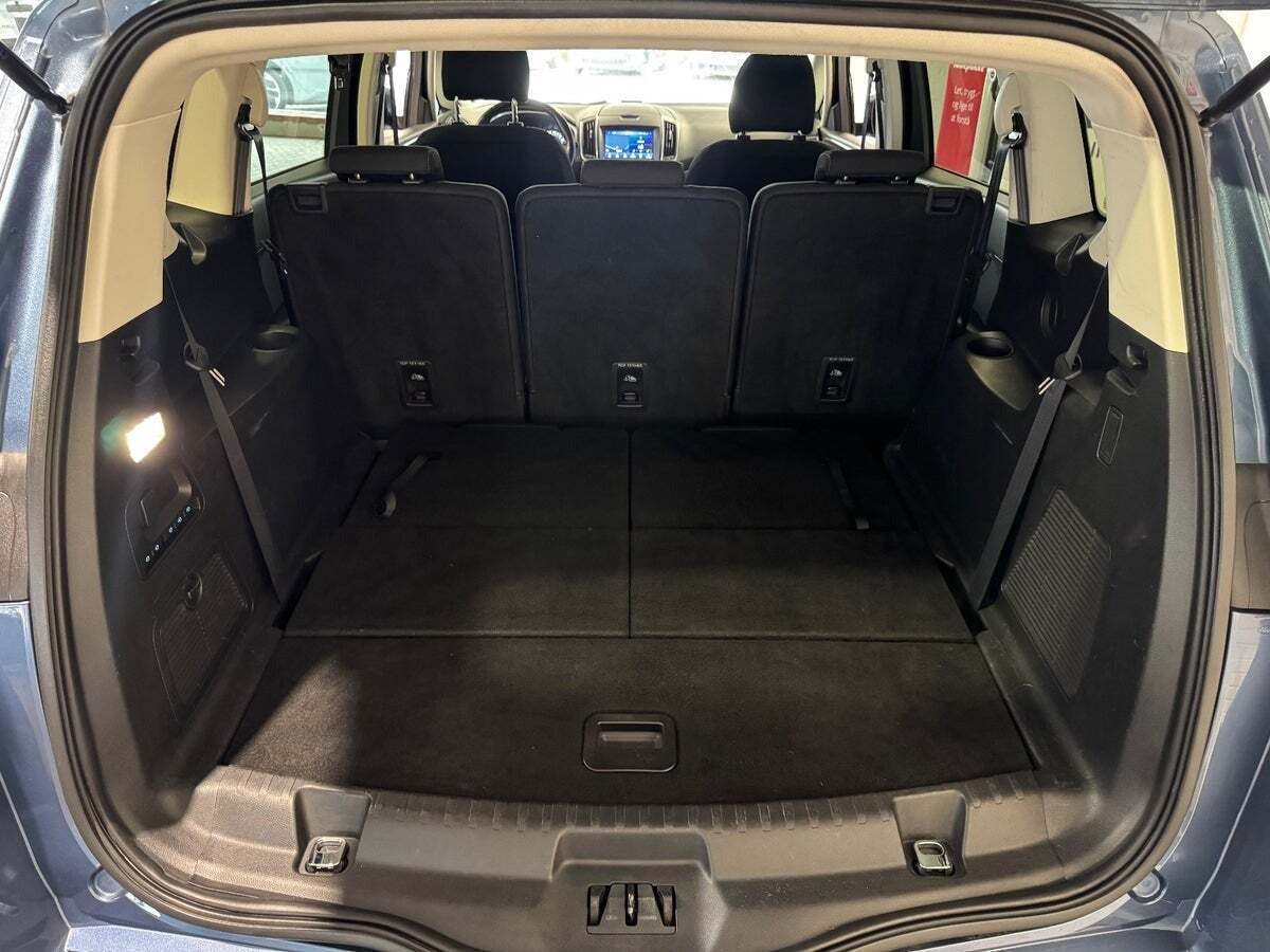 Blå Ford S-MAX fra 2020