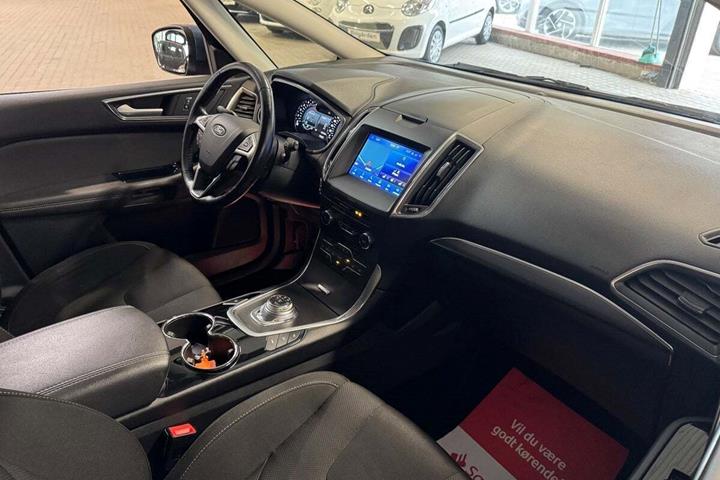 Blå Ford S-MAX fra 2020