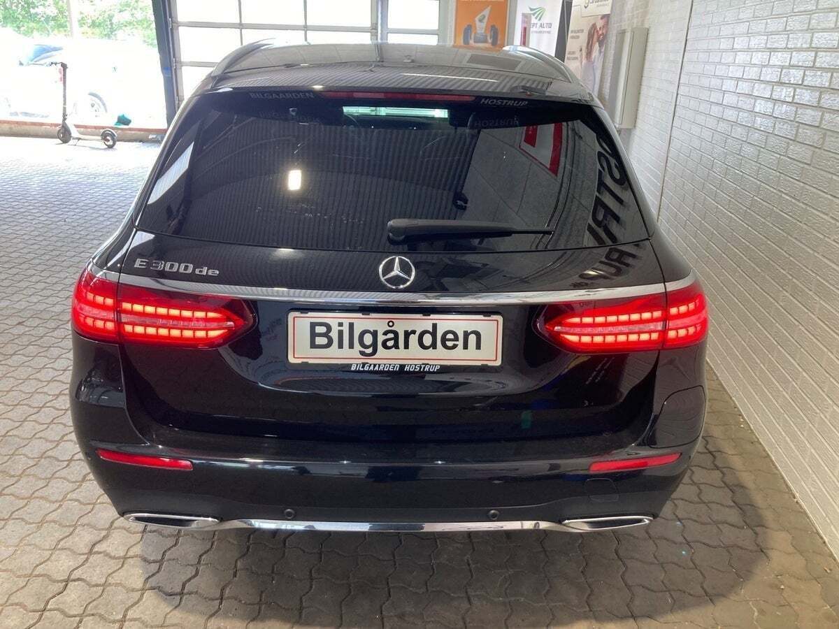 Mercedes E300 de 2,0 AMG Line stc. aut.