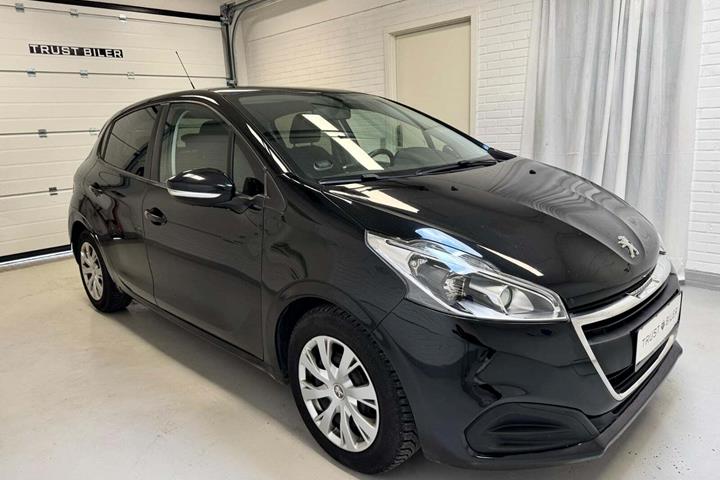 Sort Peugeot 208 fra 2016