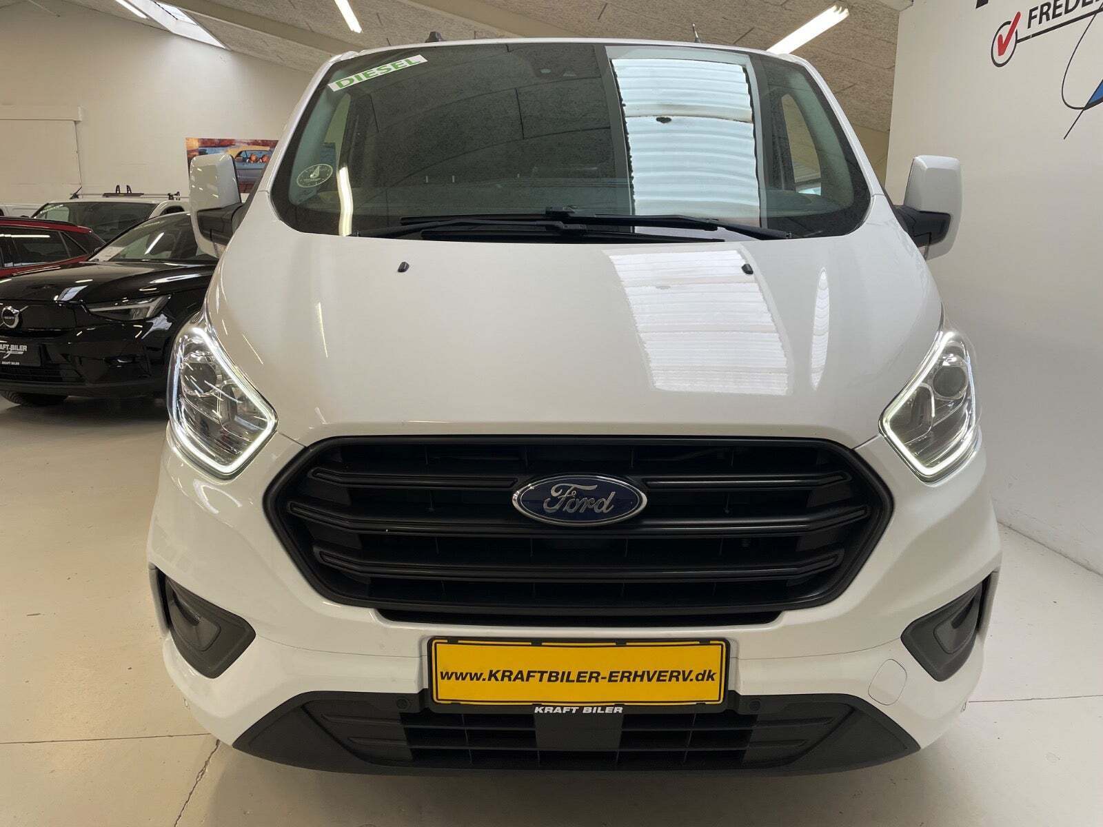 Hvid Ford Transit Custom 300L fra 2022