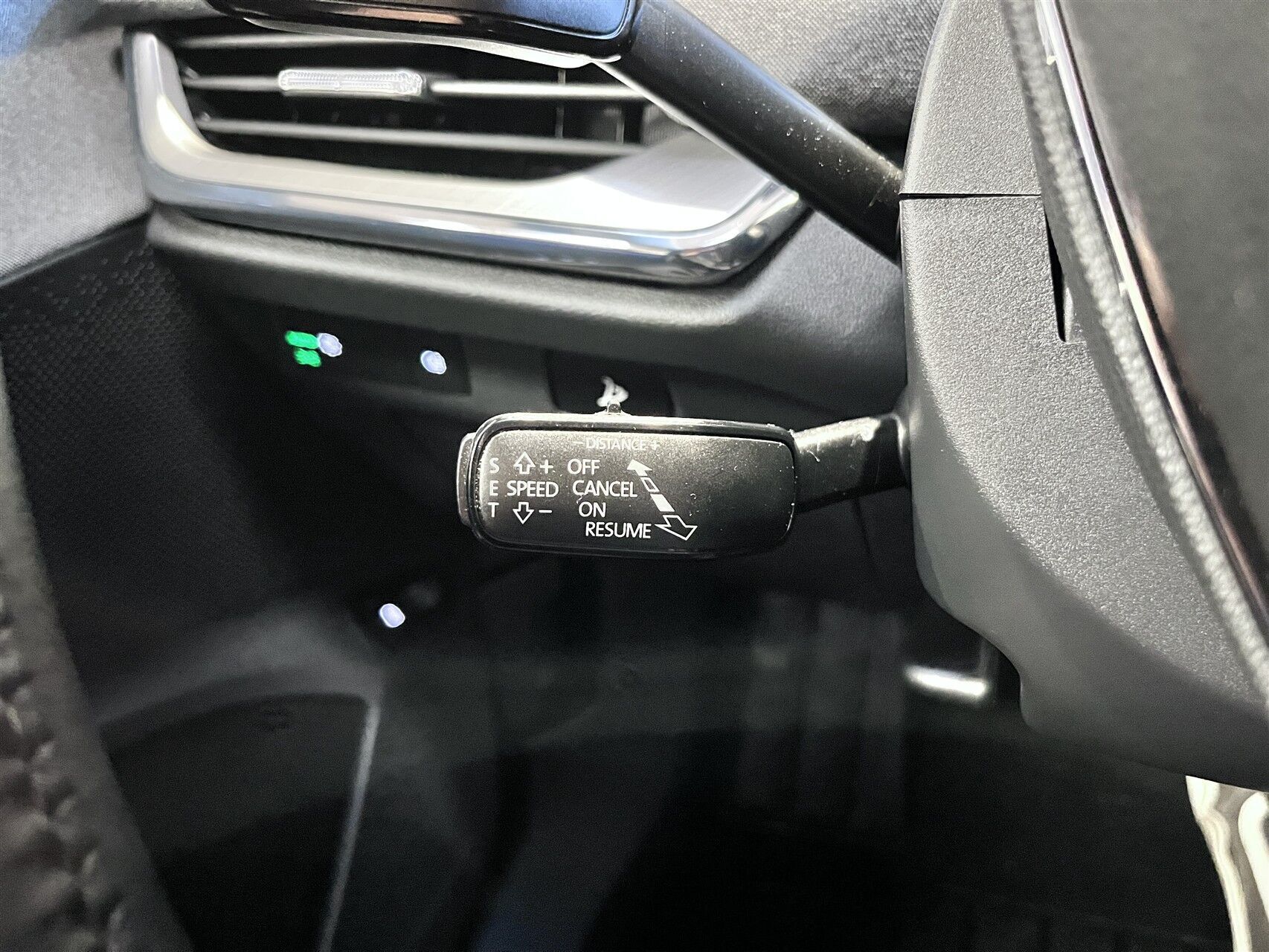 Blå Skoda Enyaq fra 2021