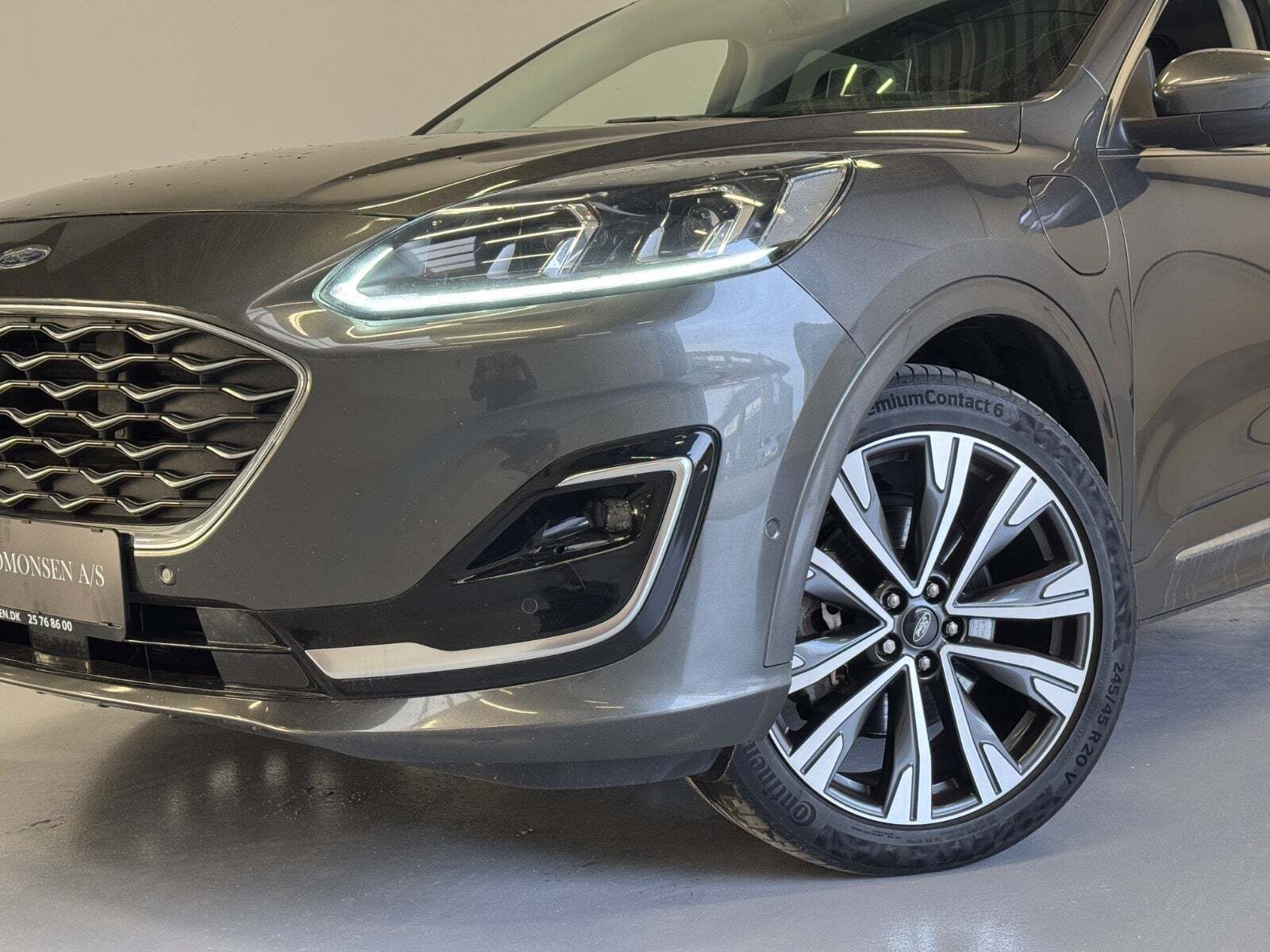 Ford Kuga 2,5 PHEV Vignale CVT