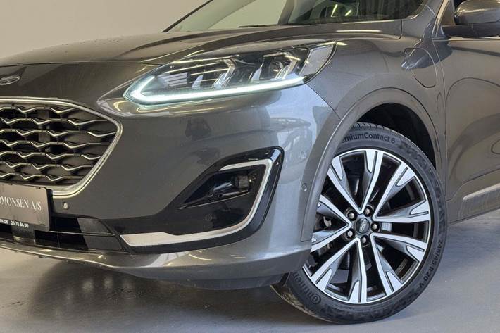 Grå Ford Kuga fra 2021