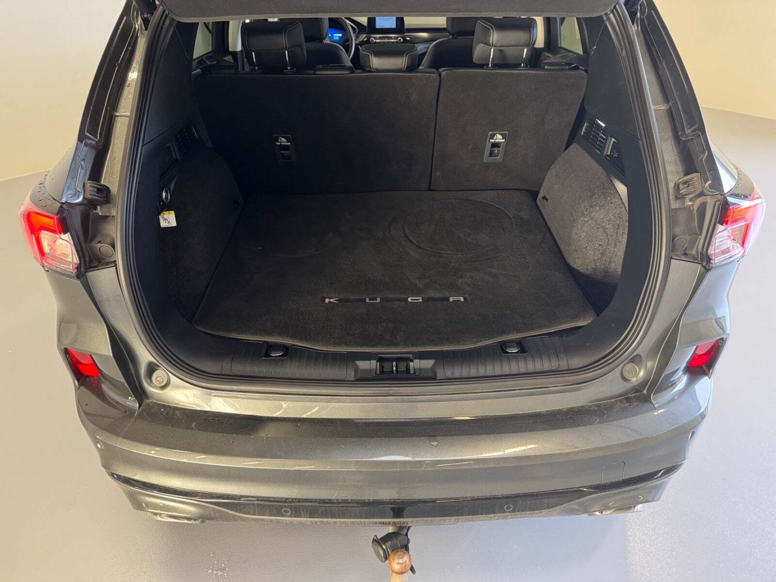 Ford Kuga 2,5 PHEV Vignale CVT