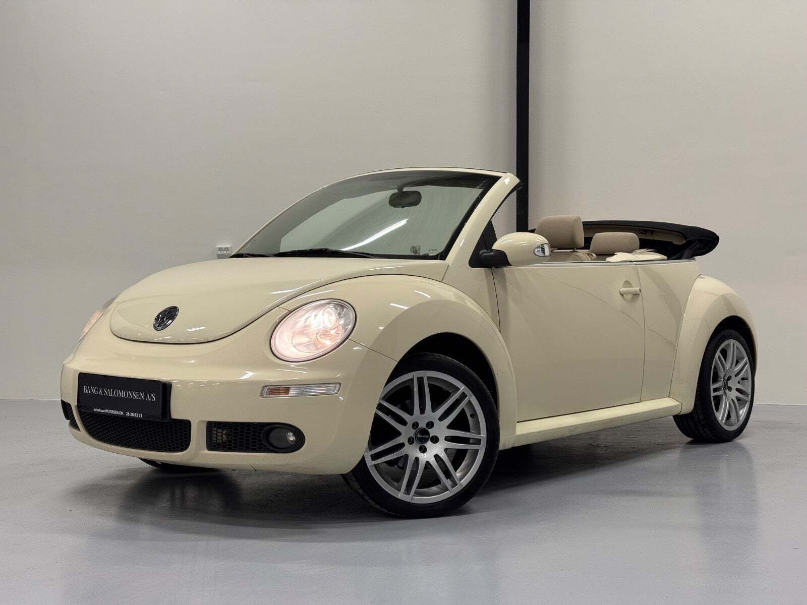 VW New Beetle 1,6 Trendline Cabriolet