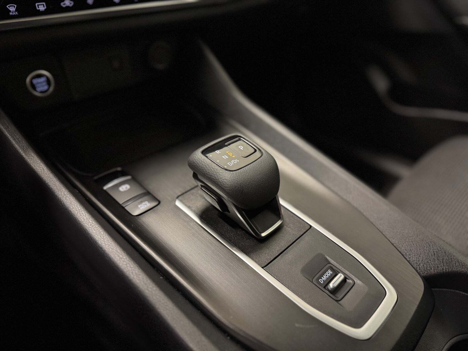 Hvid Nissan Qashqai fra 2023