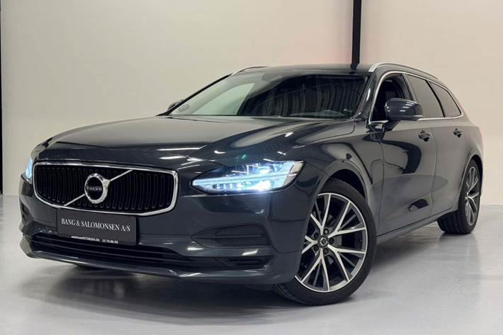 Grå Volvo V90 fra 2017 set udefra