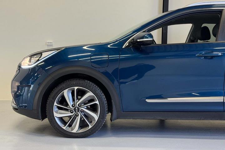 Blå Kia Niro fra 2018