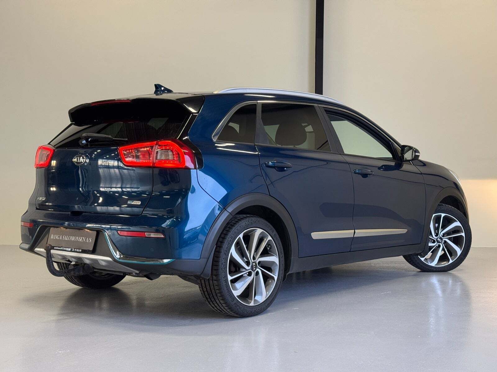 Blå Kia Niro fra 2018