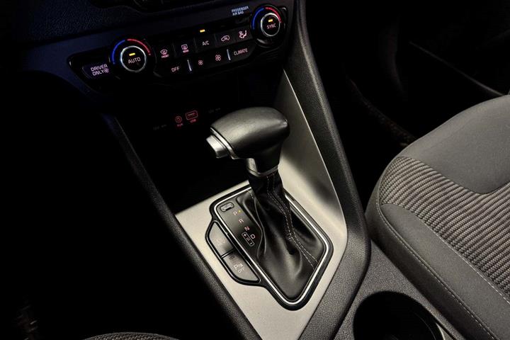 Blå Kia Niro fra 2018