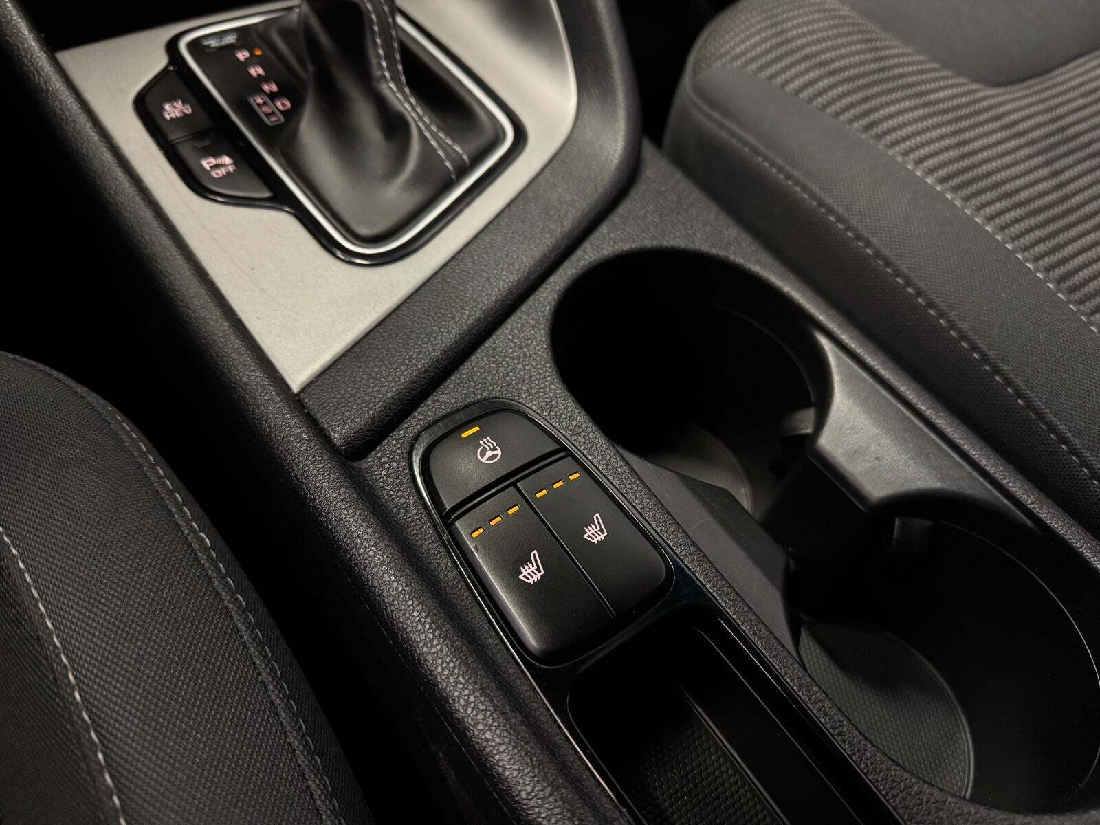 Blå Kia Niro fra 2018