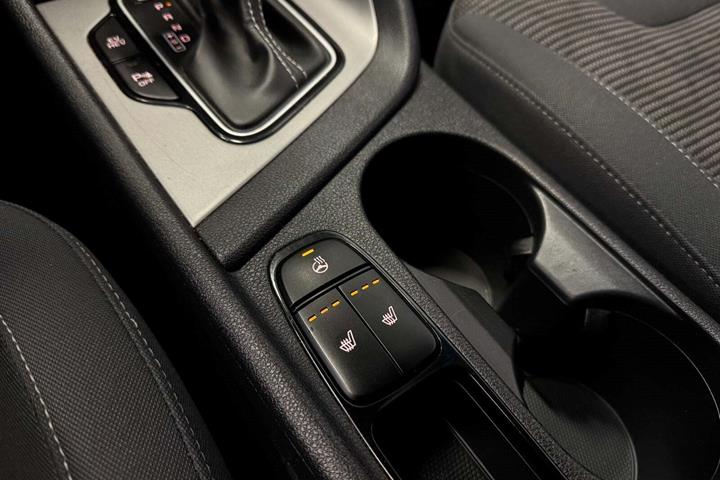 Blå Kia Niro fra 2018
