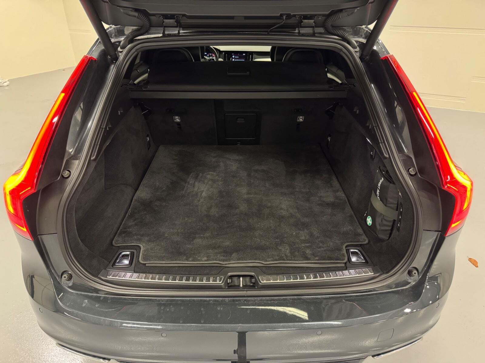 Volvo V90 2,0 D5 235 R-Design aut. AWD