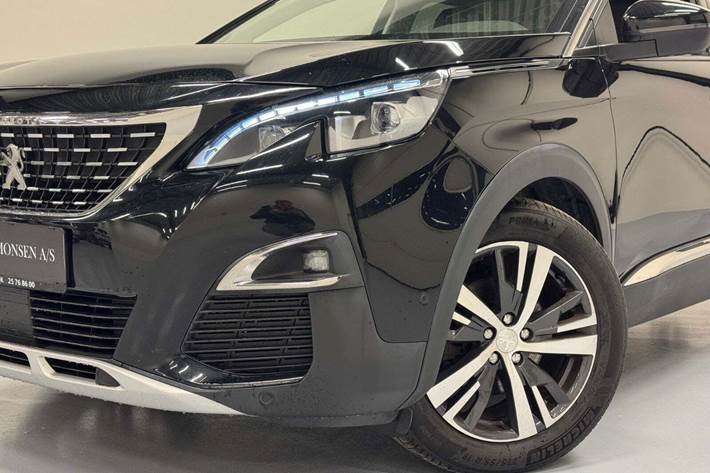 Sort Peugeot 3008 fra 2018