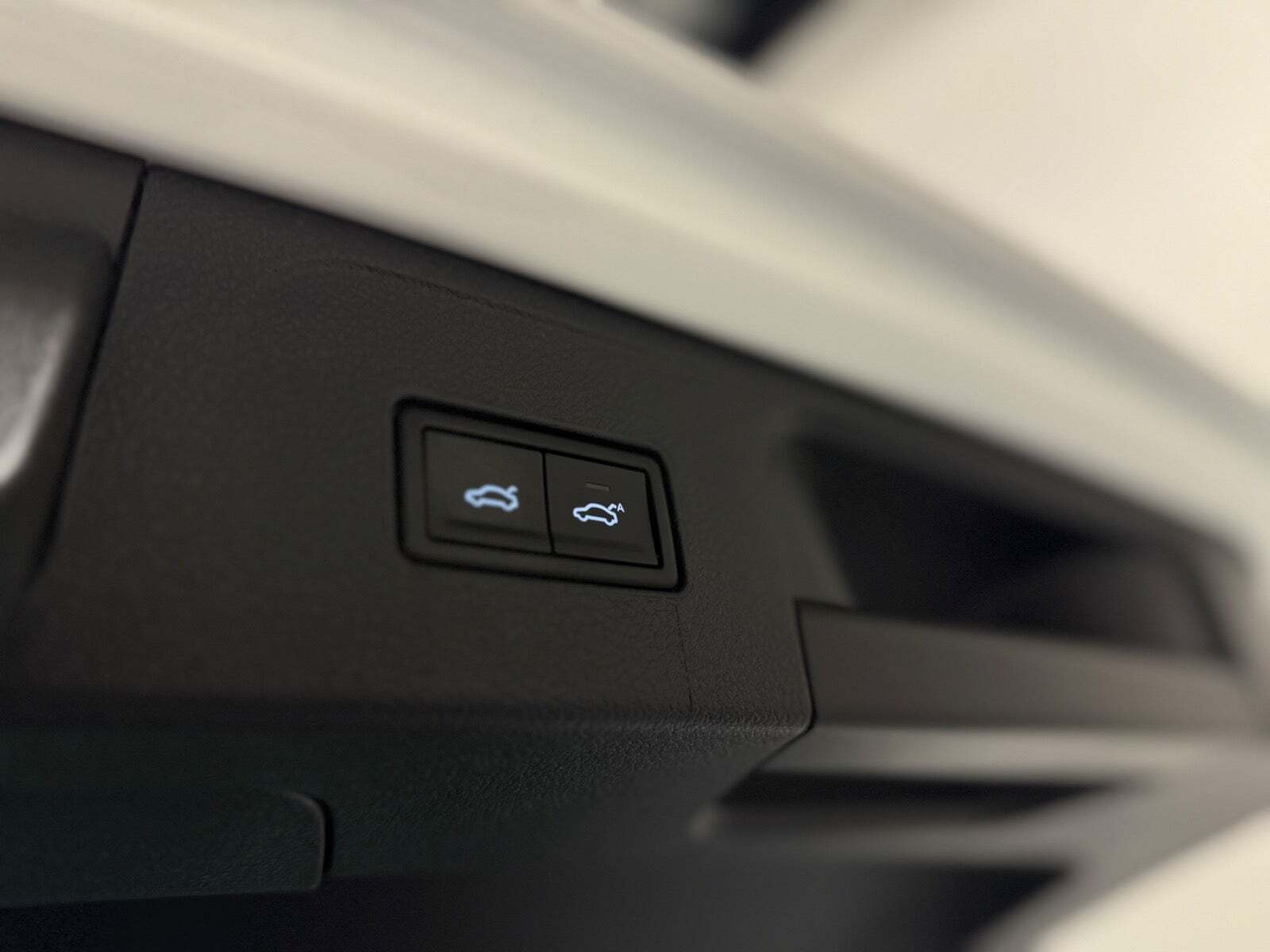 Hvid VW Passat fra 2017