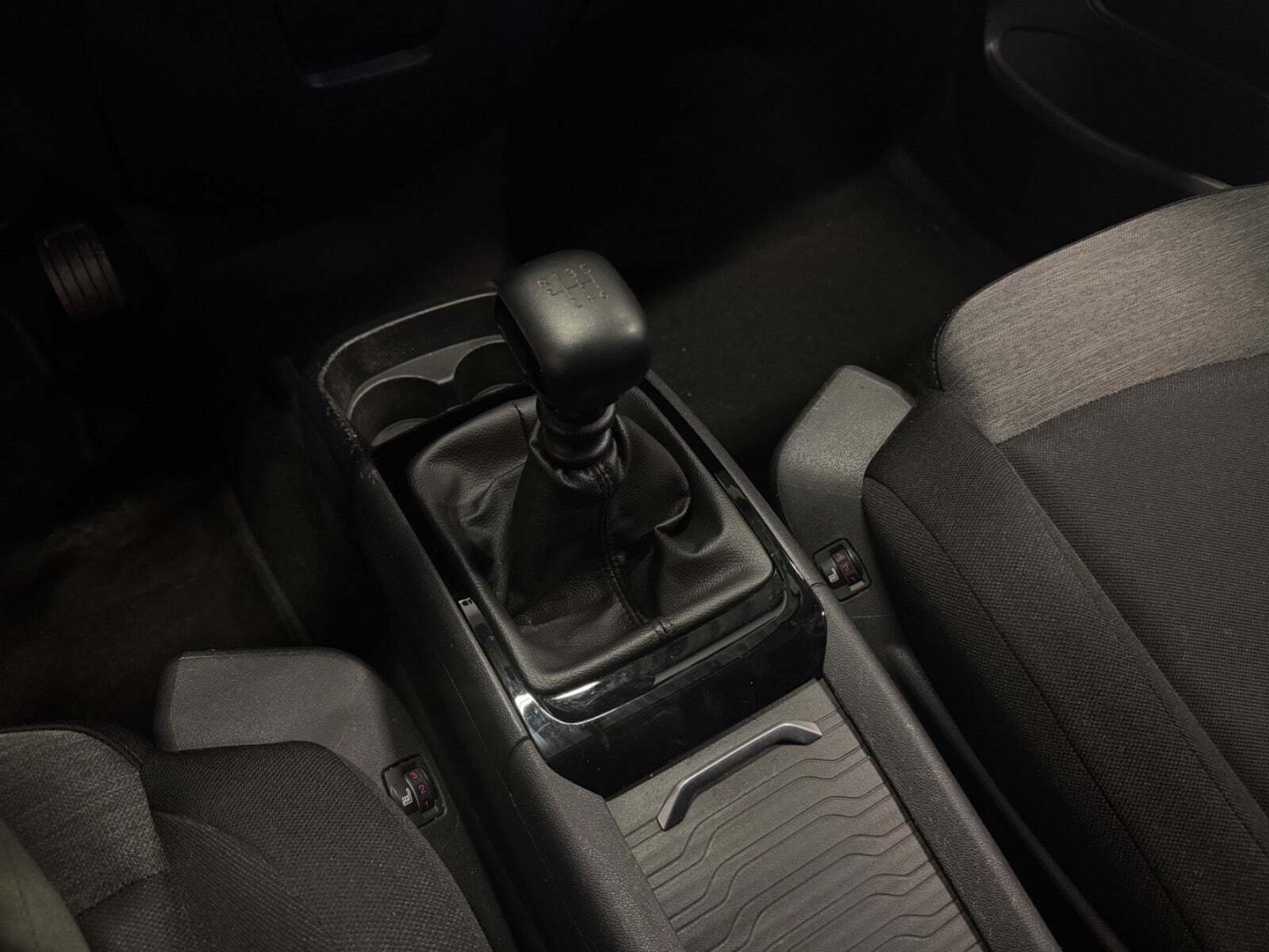 Grå Citroën Grand C4 SpaceTourer fra 2018