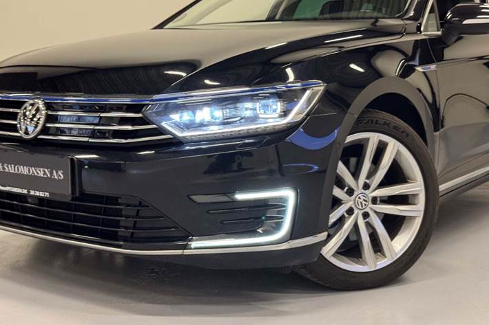 Sort VW Passat fra 2018