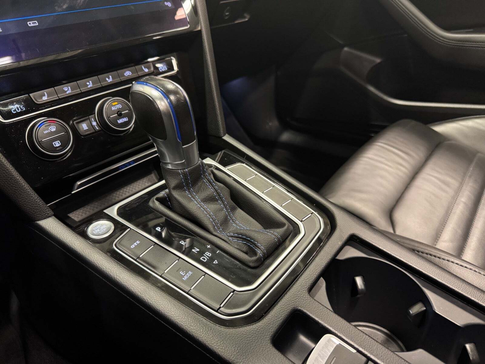 Sort VW Passat fra 2018