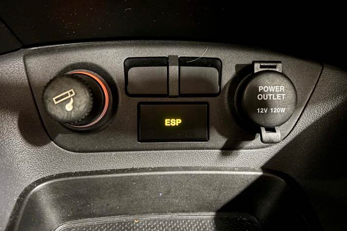 Rød Kia Rio fra 2008