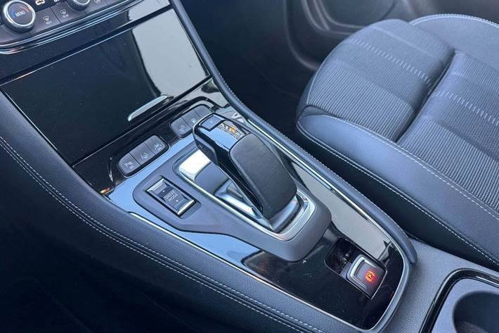 Sølv Opel Grandland fra 2023