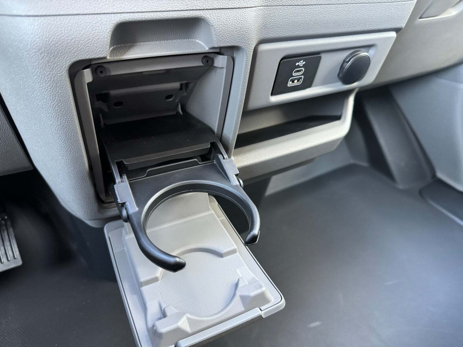 Hvid Ford E-Transit Custom 320L fra 2025