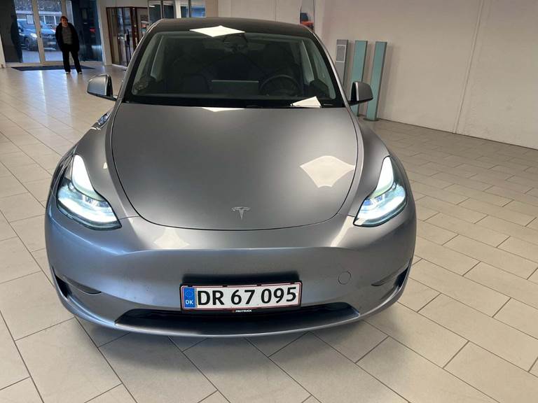 Tesla Model Y Performance AWD