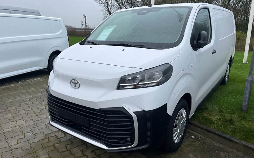 Toyota ProAce 75 Long Comfort Master