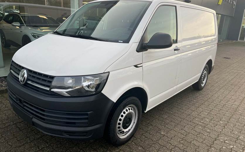 VW Transporter 2,0 TDi 150 Kassevogn DSG kort