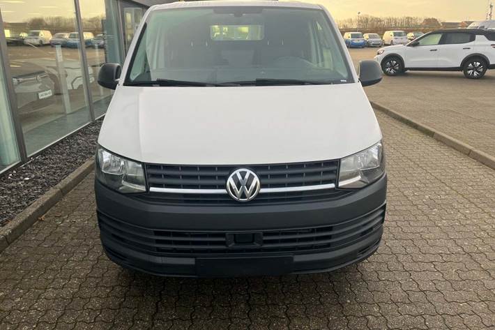 Hvid VW Transporter fra 2019