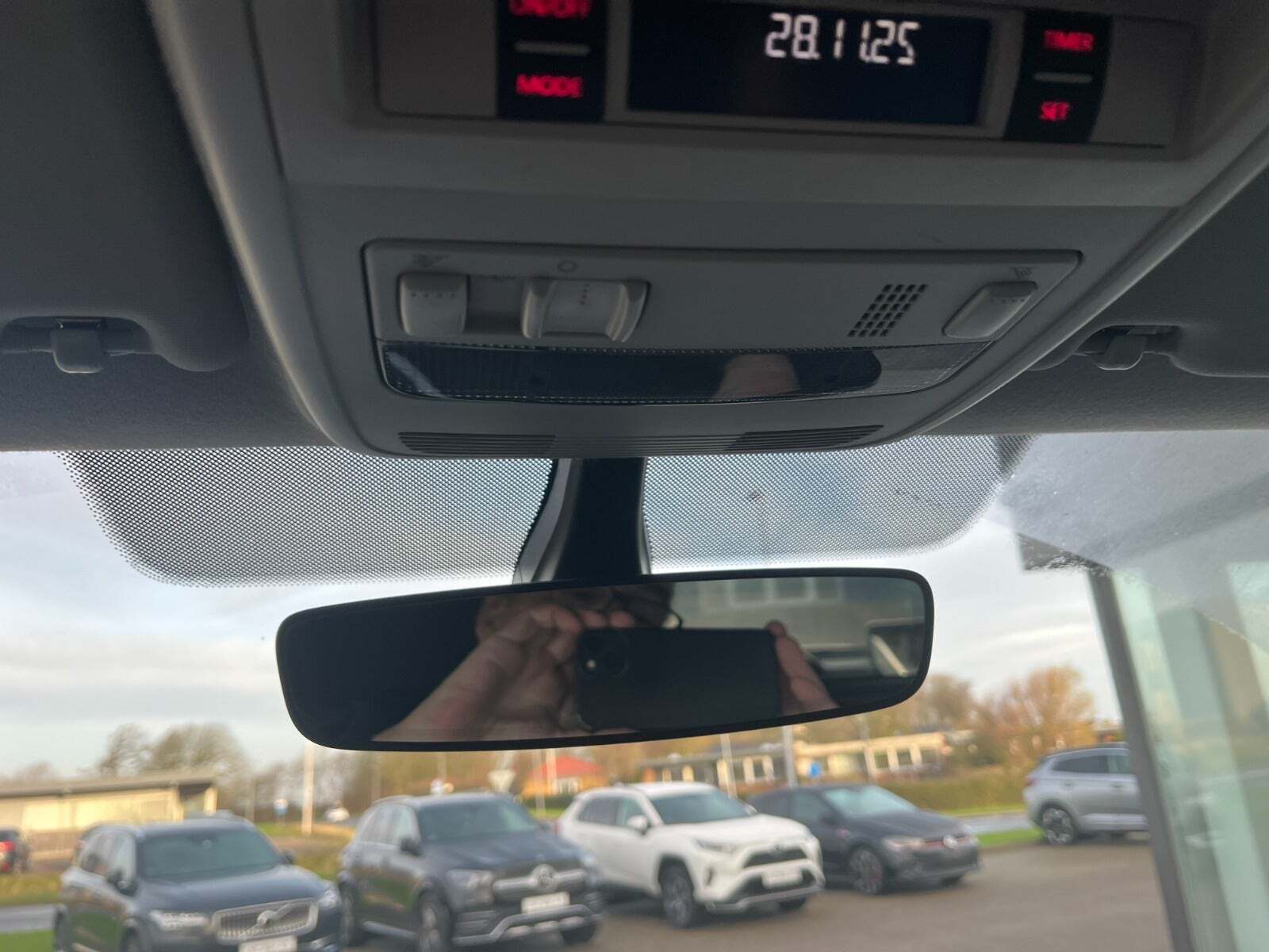 Hvid VW Transporter fra 2019