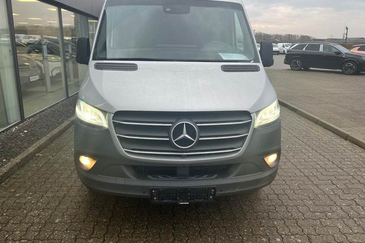 Sølv Mercedes Sprinter 316 fra 2020