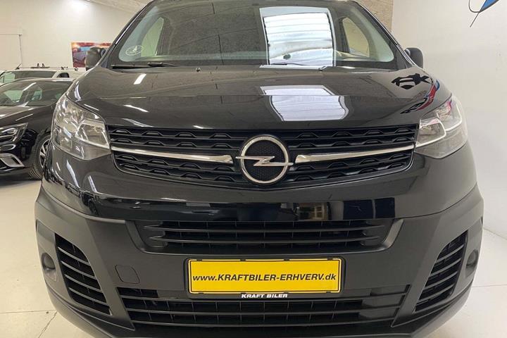 Sort Opel Vivaro fra 2020