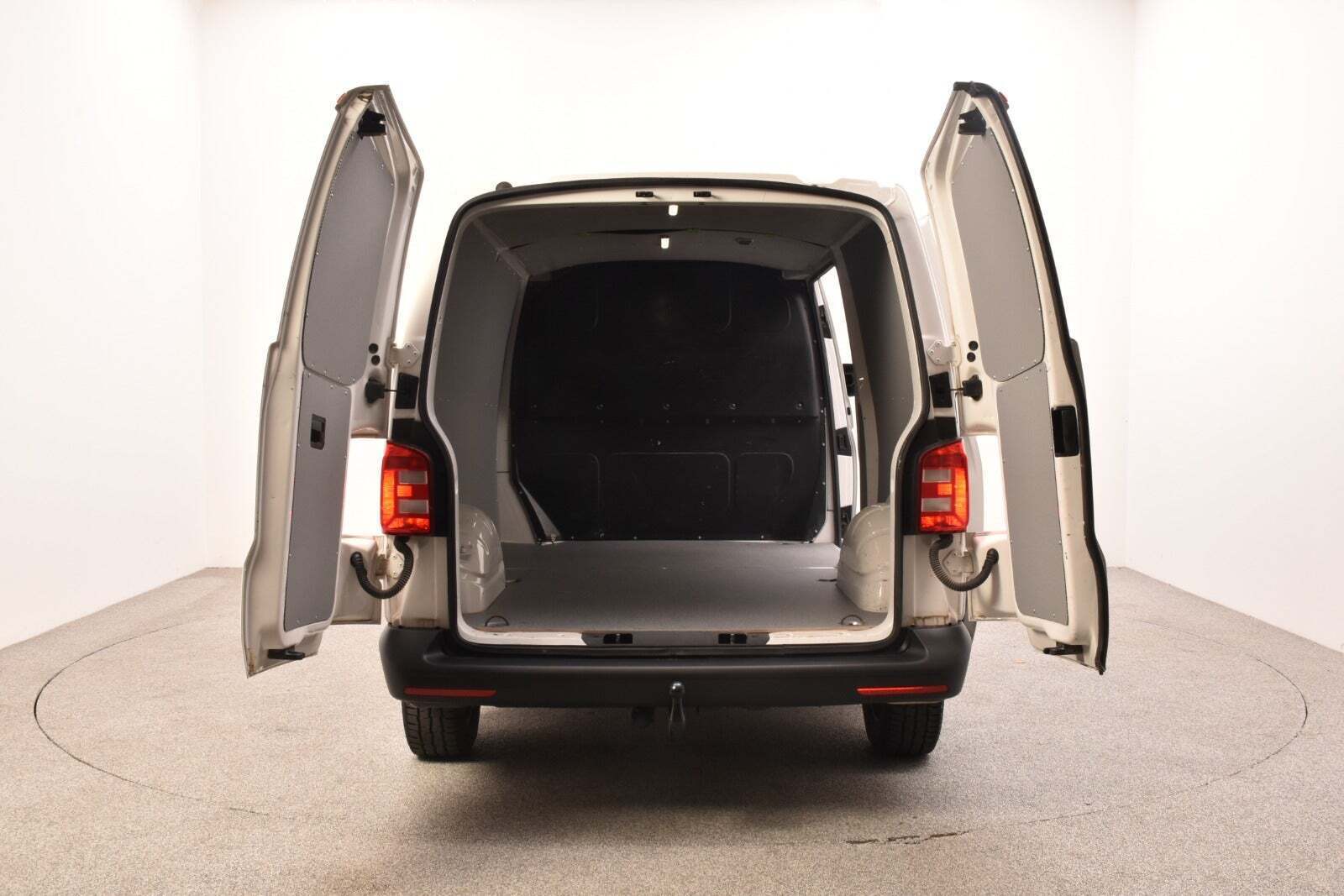 Hvid VW Transporter fra 2019