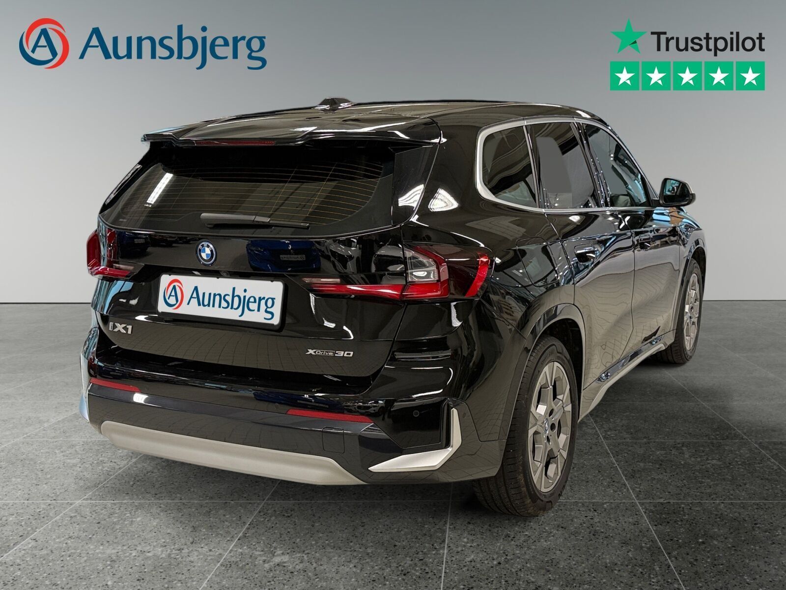 BMW iX1 xDrive30 X-Line