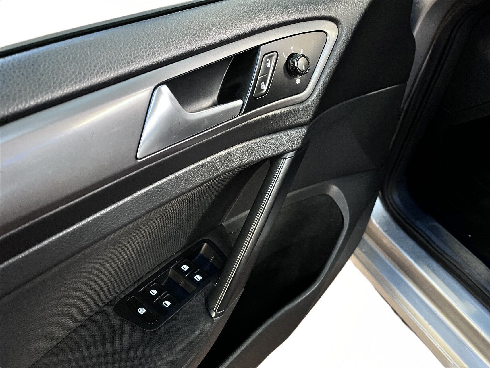 Sølv VW Golf fra 2013