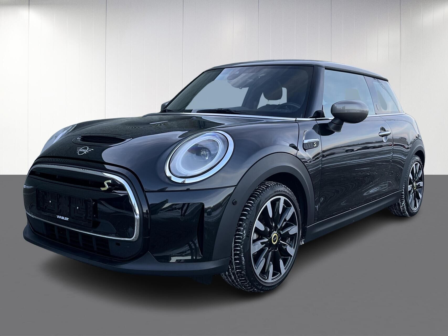 Sort Mini Cooper fra 2022 set udefra