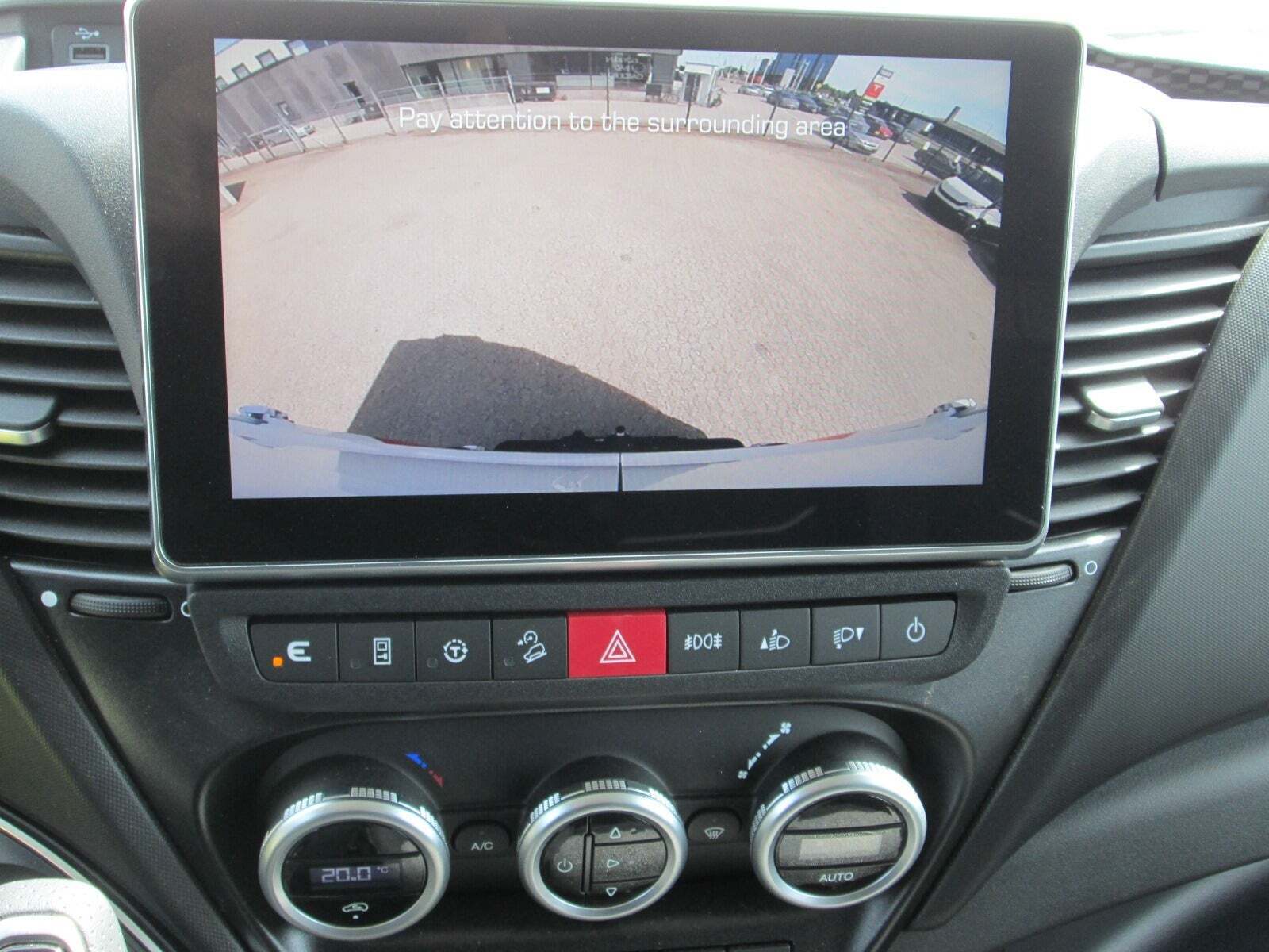 Hvid Iveco Daily fra 2025