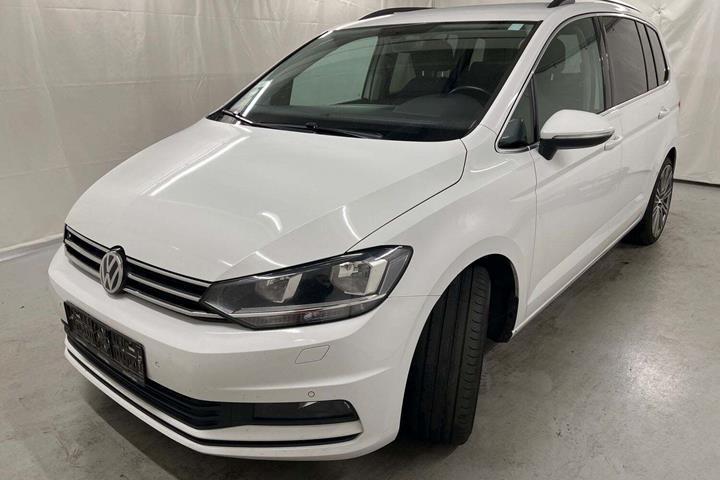 Hvid VW Touran fra 2018