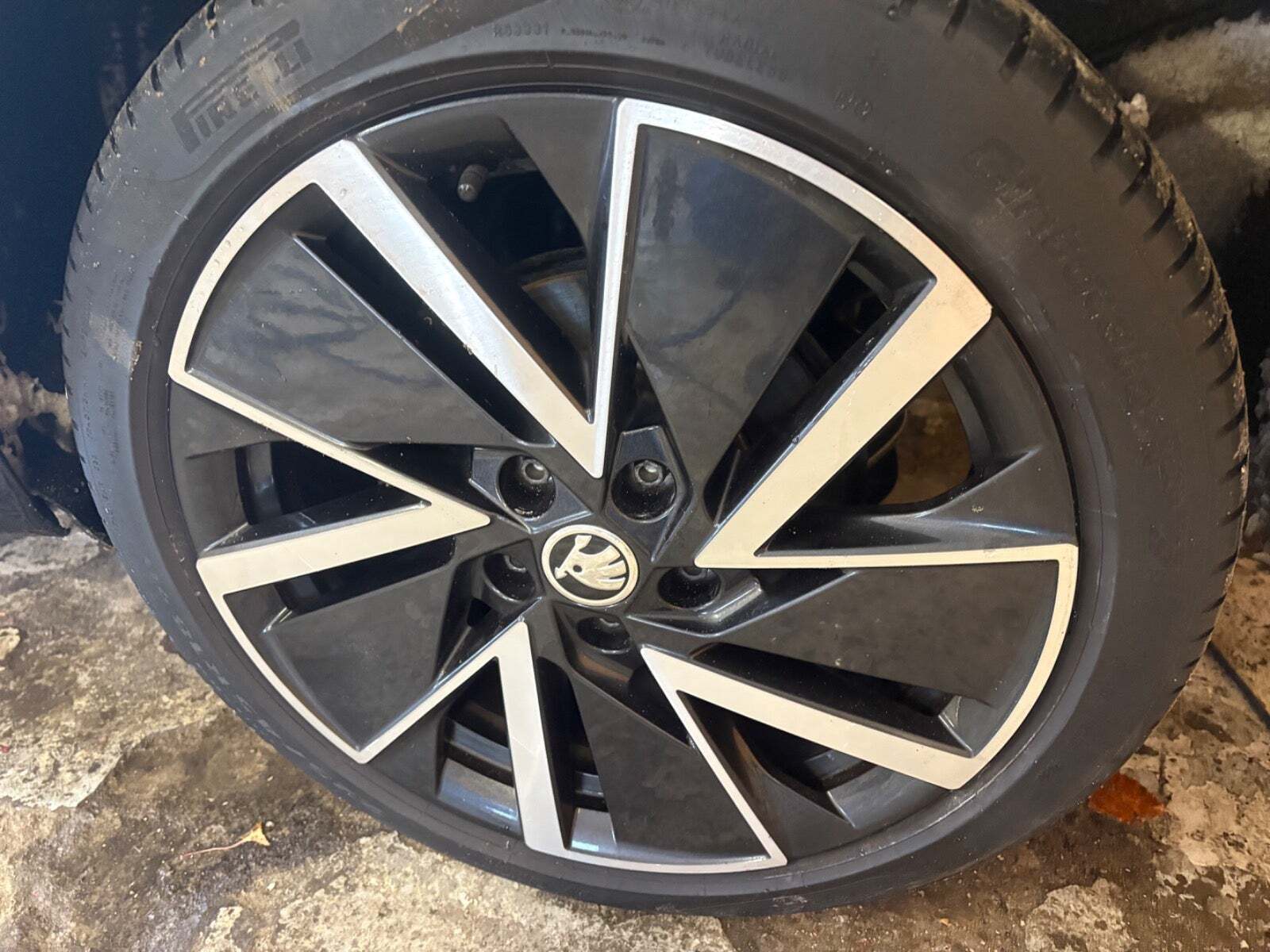 Sort Skoda Octavia fra 2021