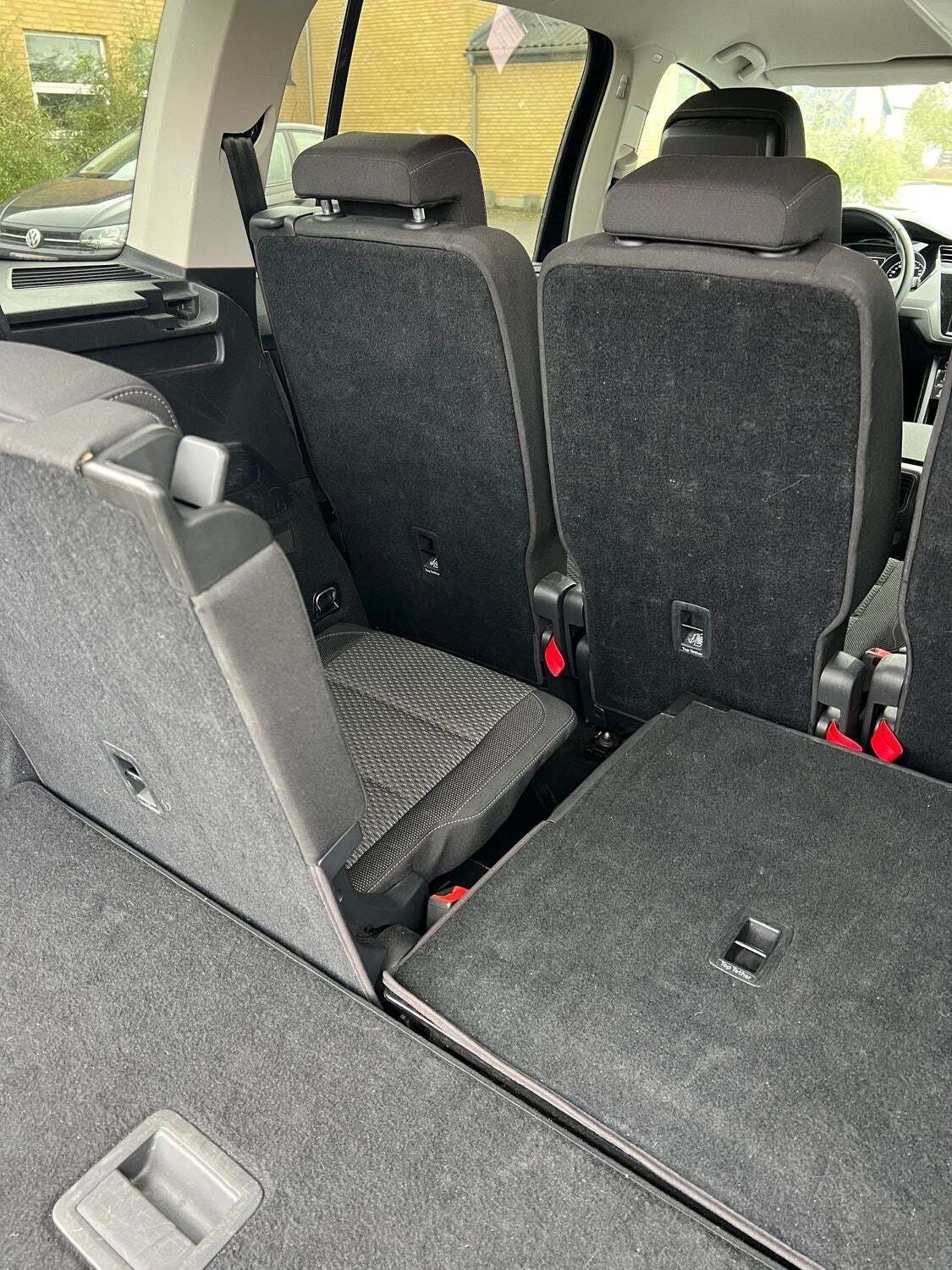 Sort VW Touran fra 2019